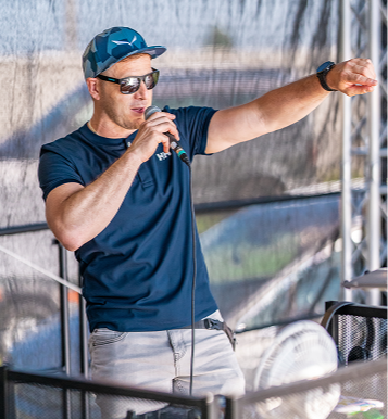 Nie tylko sprzęt. Tworzymy emocje dzięki ludziom.